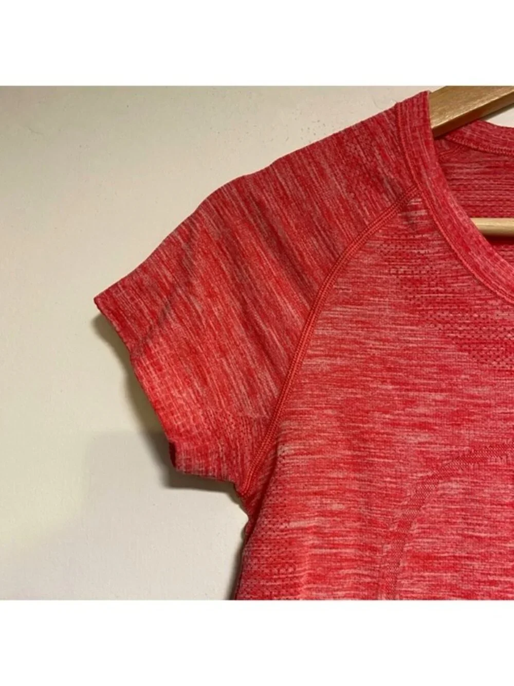 Lululemon Better Each Day Seamless Athletic Tee Pink Size 6